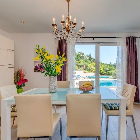 Holiday Home Figa Omiš Zewnętrze zdjęcie