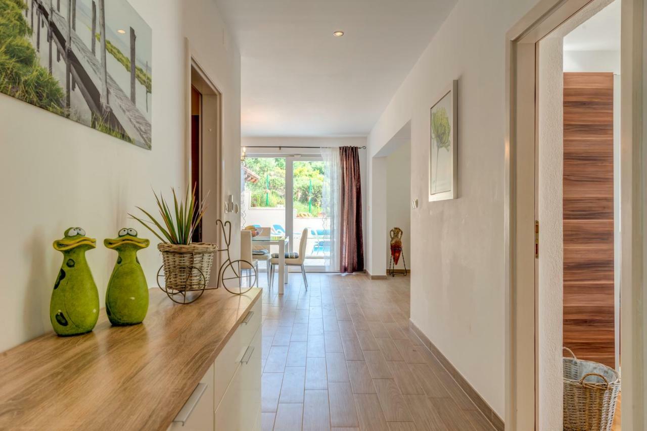 Holiday Home Figa Omiš Zewnętrze zdjęcie