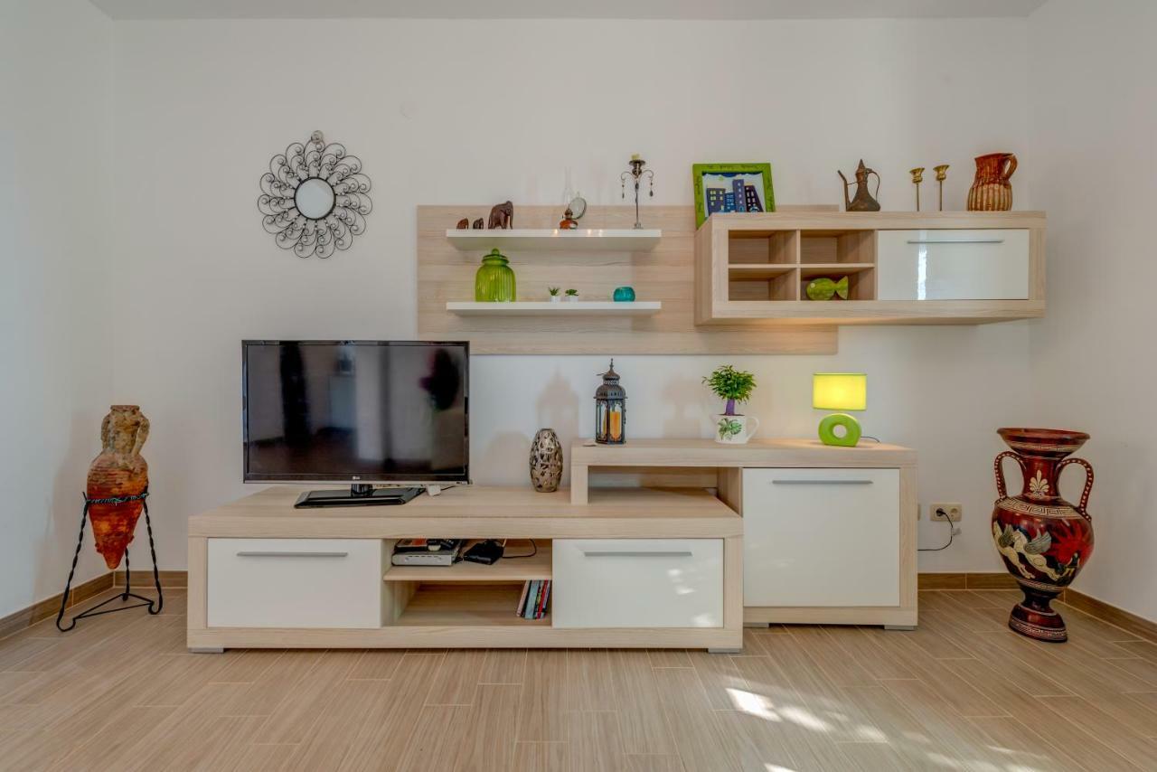 Holiday Home Figa Omiš Zewnętrze zdjęcie