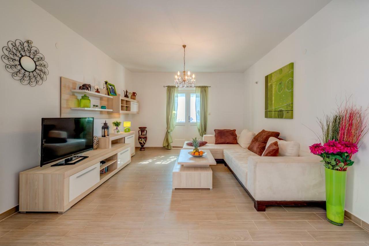 Holiday Home Figa Omiš Zewnętrze zdjęcie