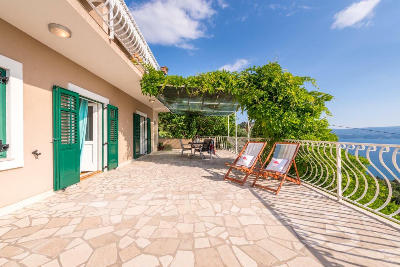 Holiday Home Figa Omiš Zewnętrze zdjęcie