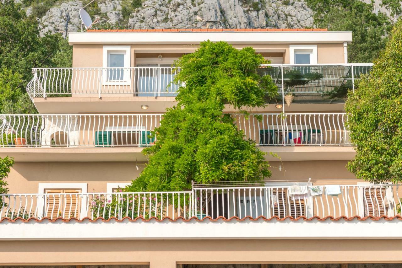 Holiday Home Figa Omiš Zewnętrze zdjęcie