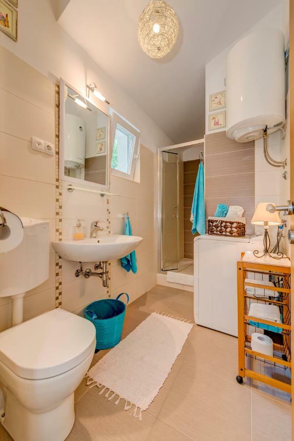 Holiday Home Figa Omiš Zewnętrze zdjęcie