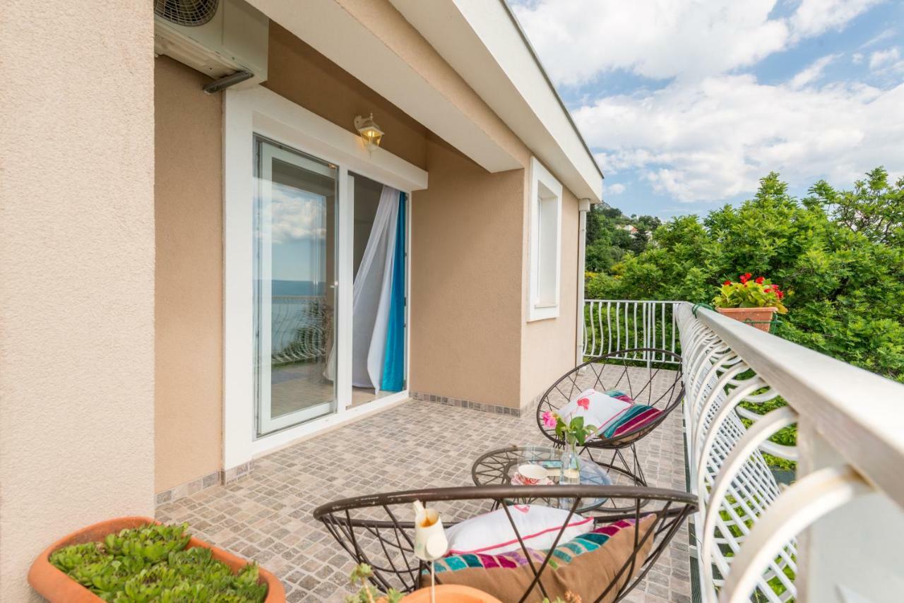 Holiday Home Figa Omiš Zewnętrze zdjęcie